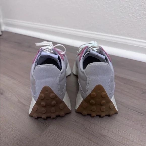 New Balance 327 Women's Purple & White Sneakers - Picture 3 of 5